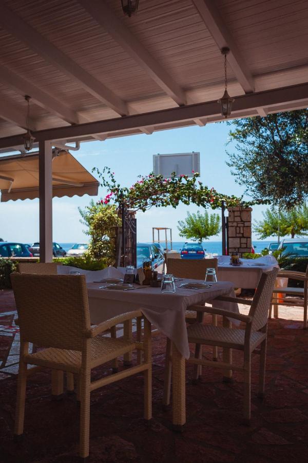 Rondos Hotel Himare Esterno foto