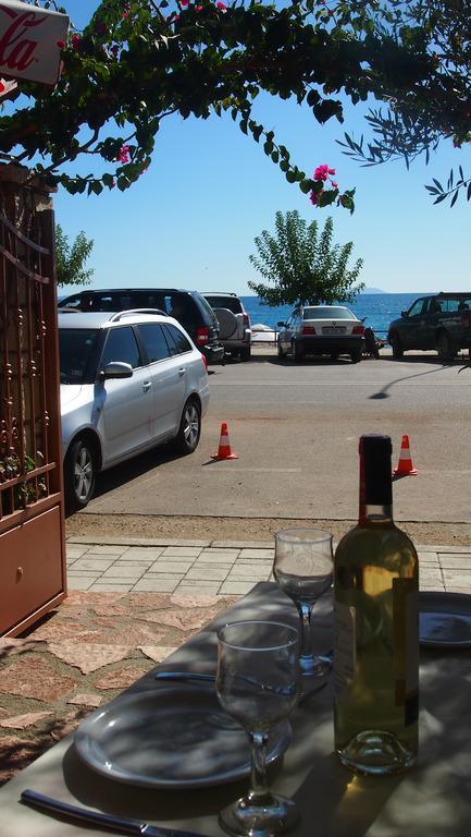 Rondos Hotel Himare Esterno foto