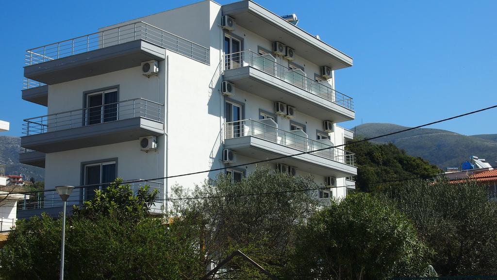 Rondos Hotel Himare Esterno foto