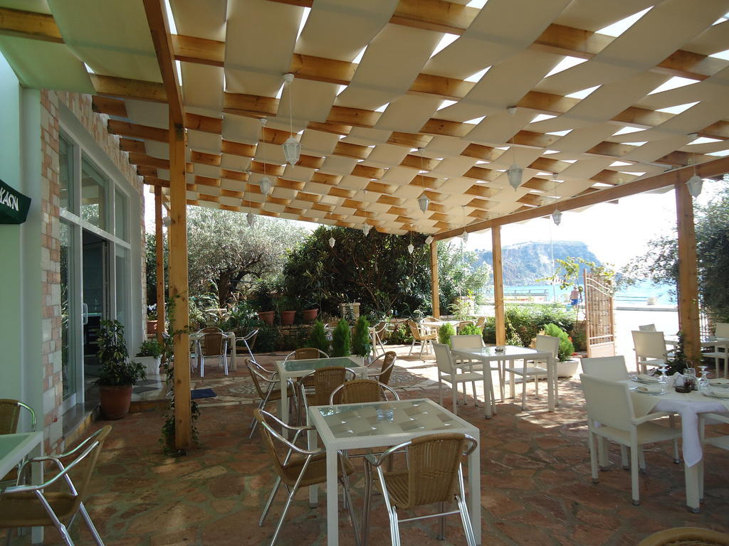 Rondos Hotel Himare Esterno foto
