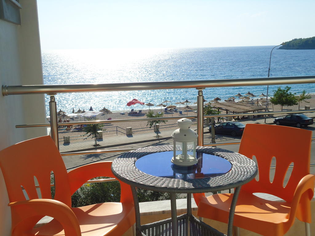 Rondos Hotel Himare Esterno foto