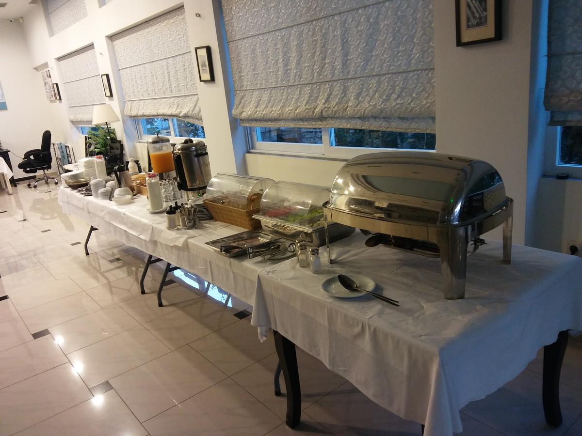 Rondos Hotel Himare Esterno foto