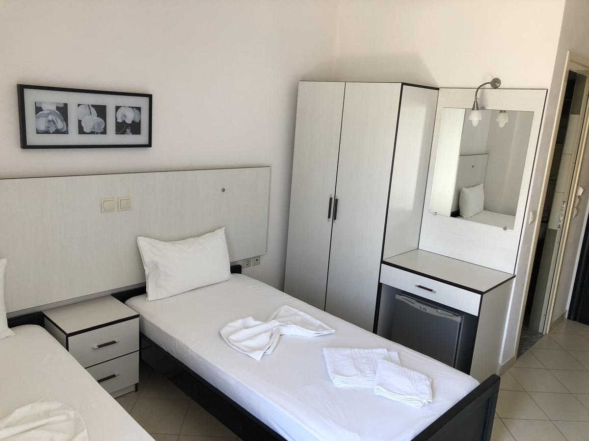 Rondos Hotel Himare Esterno foto